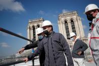 <p>Deux ans jour pour jour après l'incendie de Notre-Dame de Paris, Emmanuel Macron est allé jeudi sur l'impressionnant chantier de reconstruction de cette cathédrale, qui doit être rendue au culte pour le 16 avril 2024, même si les travaux ne seront pas achevés à cette date. </p>