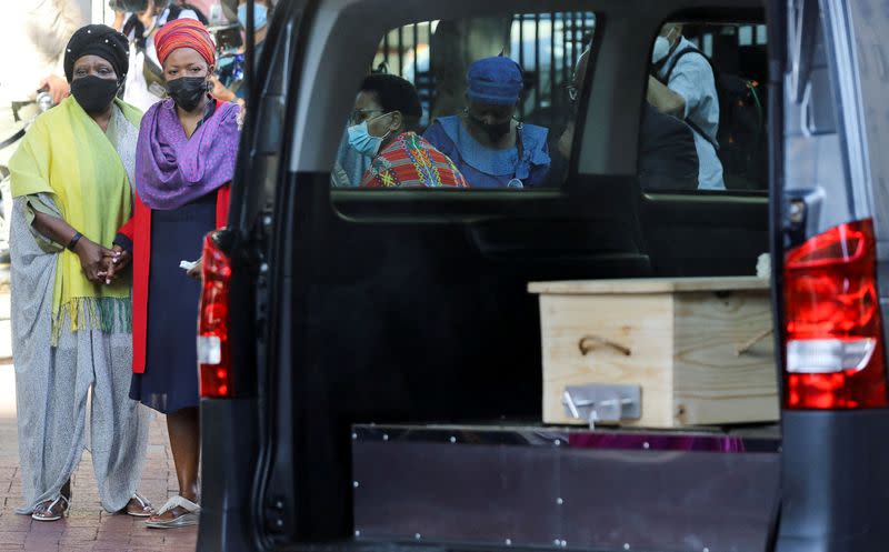 South Africans pay respects to late anti-apartheid hero Tutu