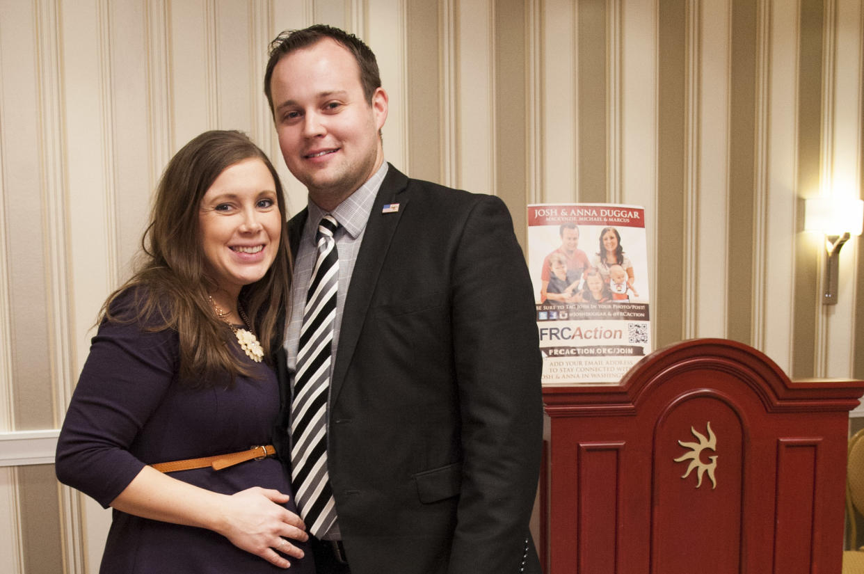 NATIONAL HARBOR, MD - FEBRUARY 28: Anna Duggar and Josh Duggar pose during the 42nd annual Conservative Political Action Conference (CPAC) at the Gaylord National Resort Hotel and Convention Center on February 28, 2015 in National Harbor, Maryland. Conservative activists attended the annual political conference to discuss their agenda. (Photo by Kris Connor/Getty Images)