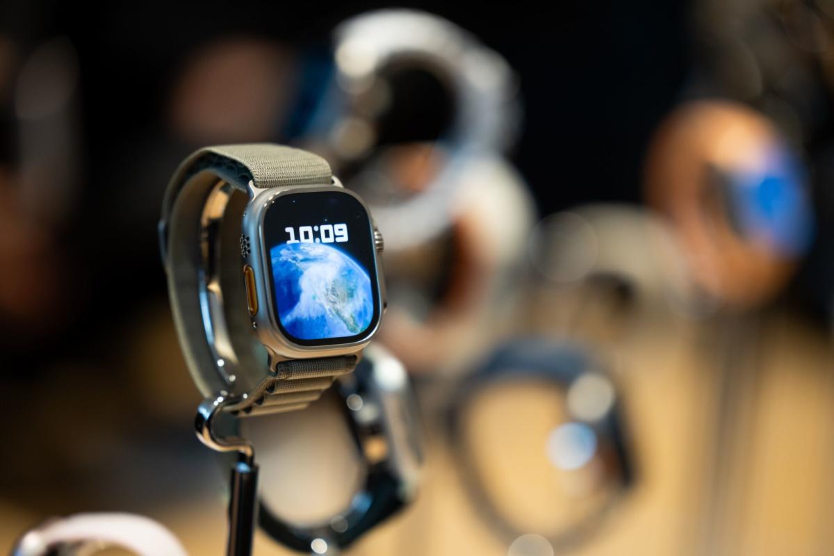 Apple Defeats Khosla-Backed AliveCor Suit Over Watch Tech