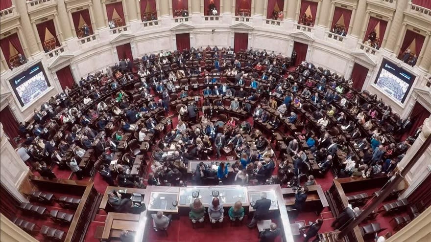 El Gobierno espera que el plenario de Diputados apruebe la ley de bases durante la semana próxima