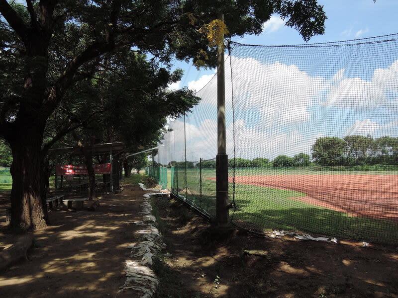 水利署第三河川局將規劃辦理烏溪河濱公園 經濟部水利署第三河川局將統籌規劃辦理彰化市烏溪 河濱公園，提供民眾親水空間，彰化市公所指出，河 濱公園將設在大肚溪棒壘球場旁的河川公有土地。圖 為大肚溪棒壘球場現況。 中央社記者吳哲豪彰化攝  112年8月10日 