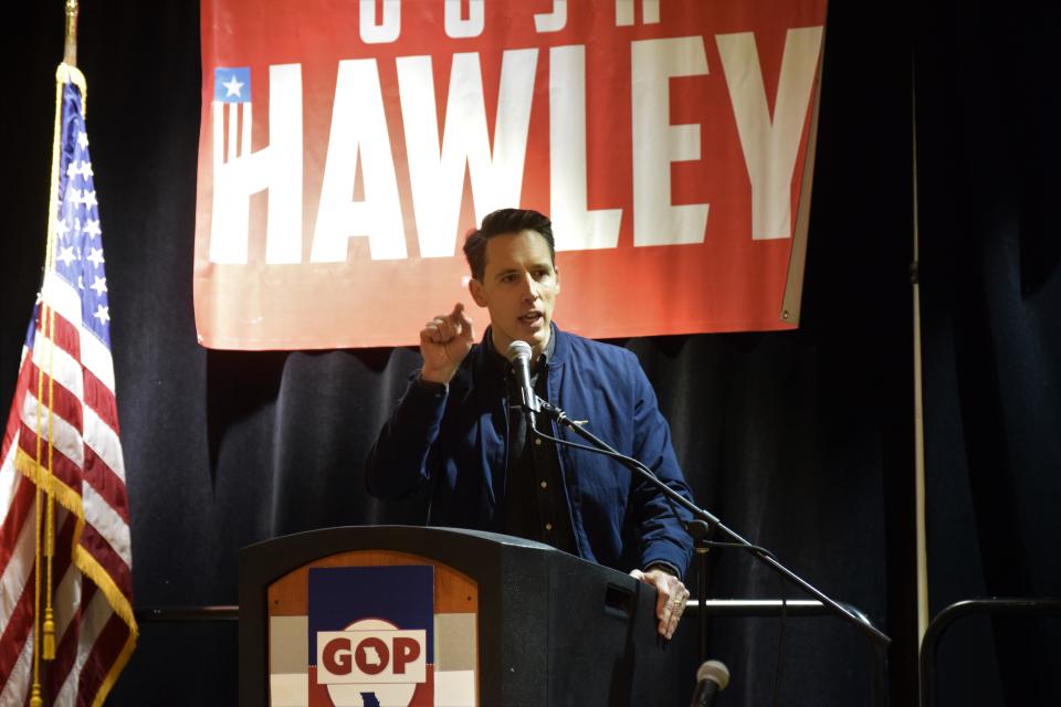 U.S. Sen. Josh Hawley speaks to a Pachyderms breakfast at the Missouri GOP's Lincoln Days on Saturday, Feb. 22, 2020 at University Plaza Hotel.