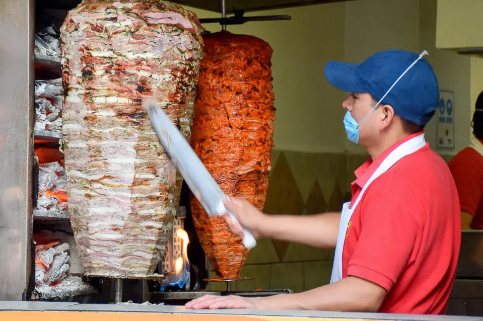 taco al pastor y shawarma comparten muchas similitudes