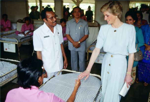 PHOTO: Princess Diana meets a leprosy patient at Sitanala Leprosy Hospital in Jakarta, Indonesia, Nov. 5, 1989. (Tim Graham Photo Library via Getty Images)