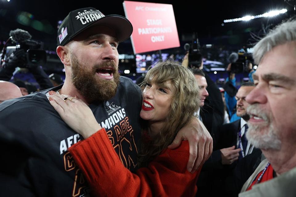 <p>Ed Kelce Joins the Couple on the Field</p>