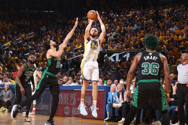 Klay Thompson shoots a three-point basket. (Photo: Nathaniel S. Butler via Getty Images)