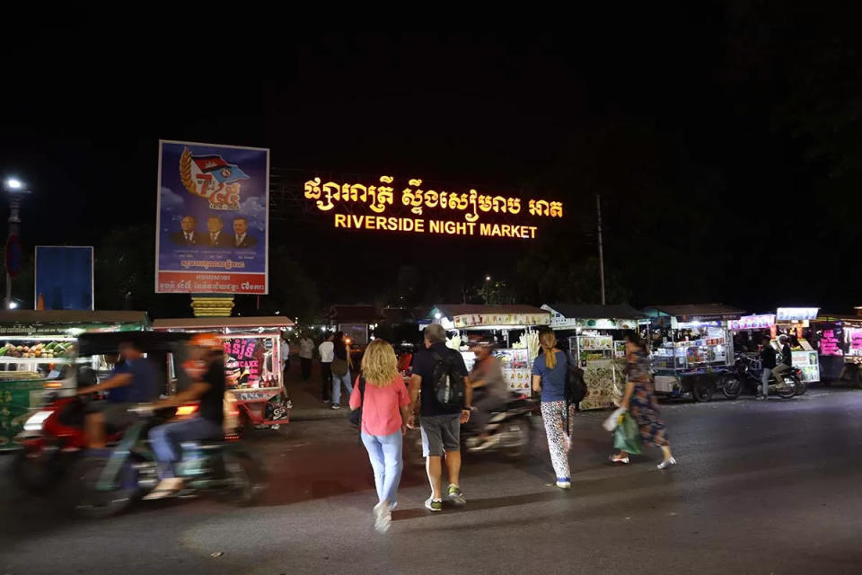 phnom penh cambodia - riverside night market