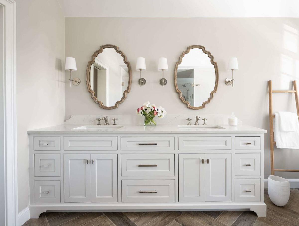 How to Pair a Medicine Cabinet with Your Nelson Bathroom Cabinets