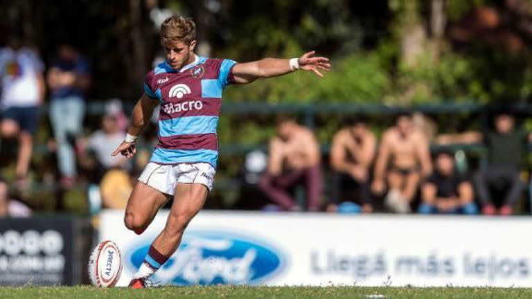 Manuel Nogués, de Atlético de Rosario, que será local ante La Plata, en pos del ascenso a la categoría máxima, que pasará a ser un Top 13.