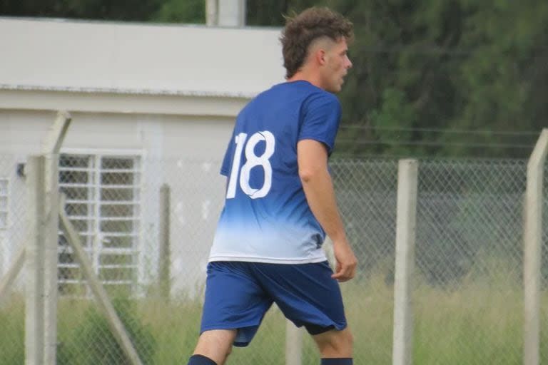 Santiago Maratea habló del club donde juega al fútbol (Foto Instagram @futbolclubezeiza)