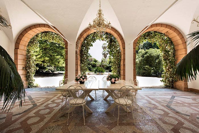 Entramos en la espectacular villa histórica donde se hospedaron los duques de Noto en Sicilia