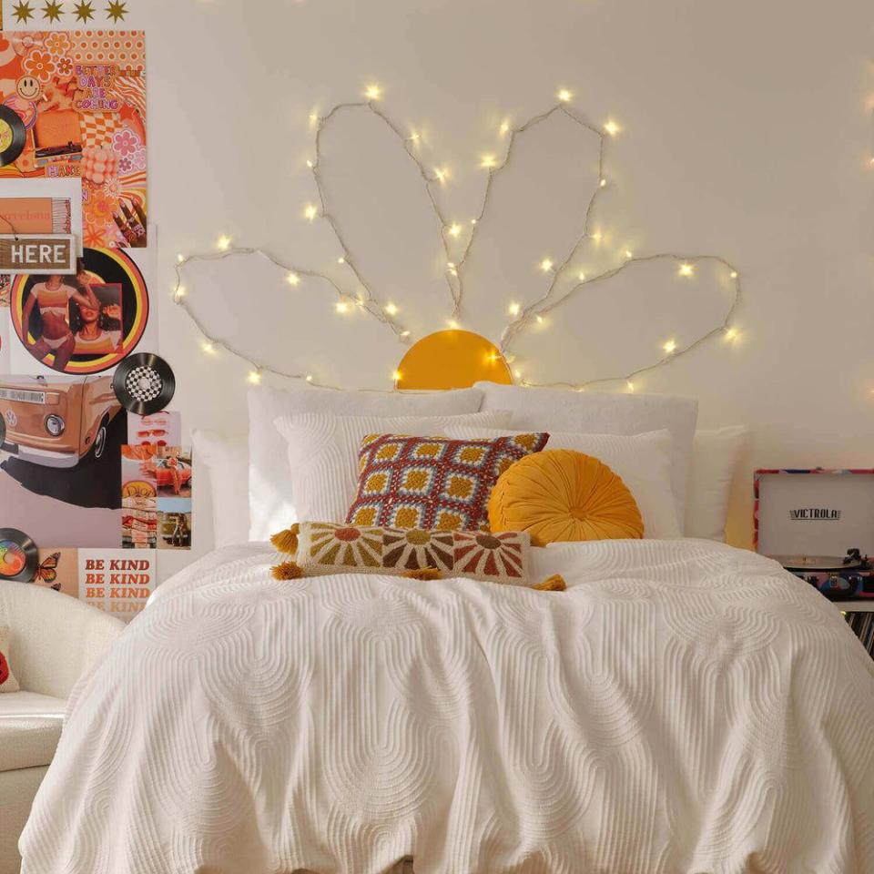 28) Dormify Daisy Headboard Wall Decal