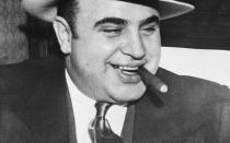 <p>Al Capone gilt heute als archetypischer Mafia-Boss und diente für viele Hollywood-Produktionen indirekt oder direkt als Vorbild. Alphonse Gabriel Capone starb am 25. Januar 1947, nachdem er wenige Tage zuvor einen Schlaganfall erlitten hatte - er wurde nur 48 Jahre alt. Etwa ein Fünftel seines Lebens hatte er im Gefängnis verbracht. (Bild: Bettmann/Getty Images)</p> 