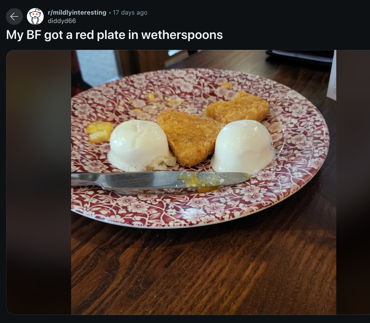 An unusual red plate at Wetherspoons sparked social media conversations galore (Reddit)