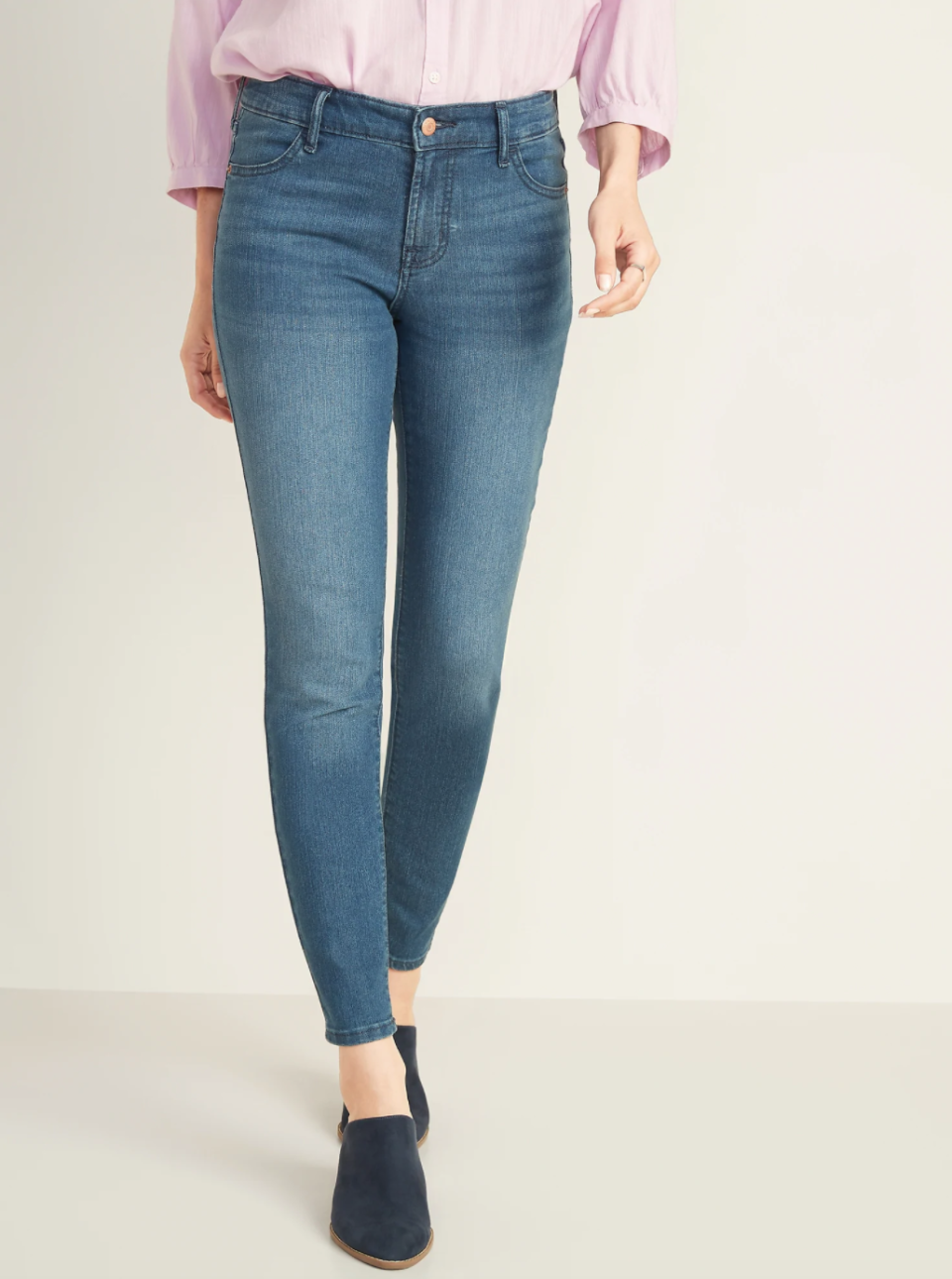 Mid-Rise Super Skinny Jeans. Image via Old Navy.