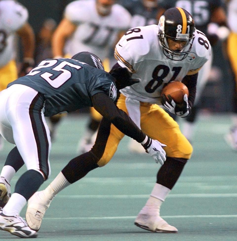 Charles Johnson played five seasons for the Steelers from 1994-98.