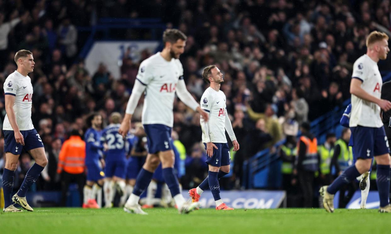 <span>Spurs’ players show their dejection after Nicolas Jackson’s goal condemned them to a third straight defeat.</span><span>Photograph: Robin Jones/Getty Images</span>