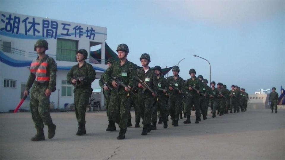 聯勇操演夜訓　火砲劃破夜空超震撼