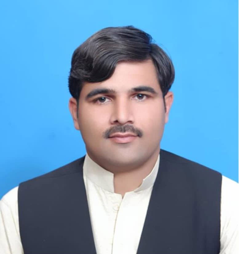 Sohail Khan, reporter for the Urdu daily K2 Times, killed in Haripur, Pakistan, Oct. 16, 2018. (Photo via Hamid Mir/Twitter)