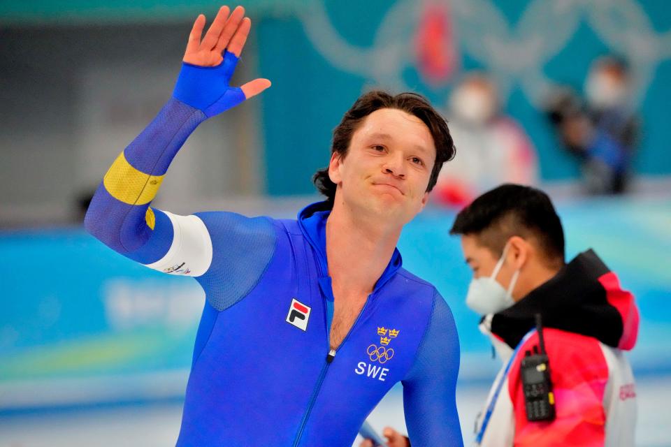 Nils van der Poel set a world record  in the 10,000-meter speedskating event in Beijing.