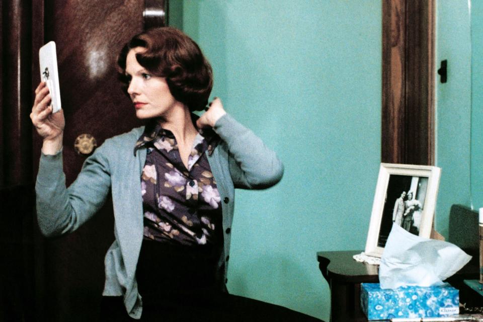 Delphine Seyrig in 'Jeanne Dielman, 23, Quai du Commerce, 1080 Bruxelles'