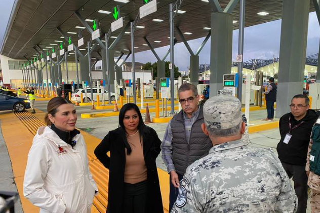 Automated scanner reading Border Crossing Card at the Tijuana