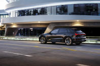 <p>Audi Q8 e-tron</p> 