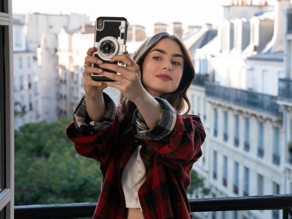 lily collins emily in paris