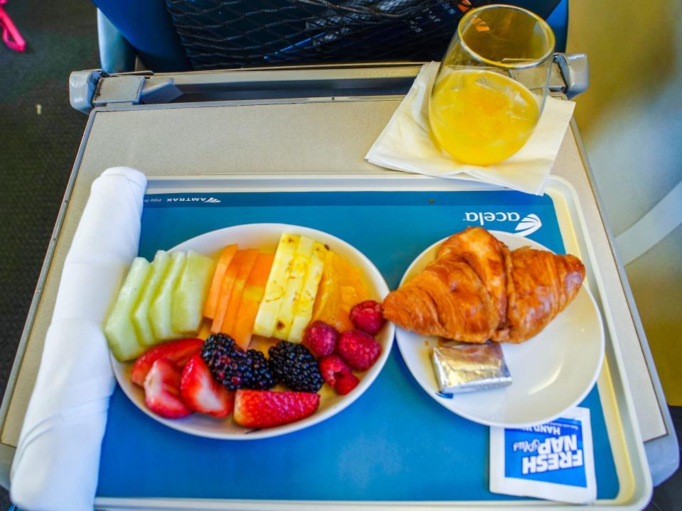 The author's meal on an Amtrak Acela First class car