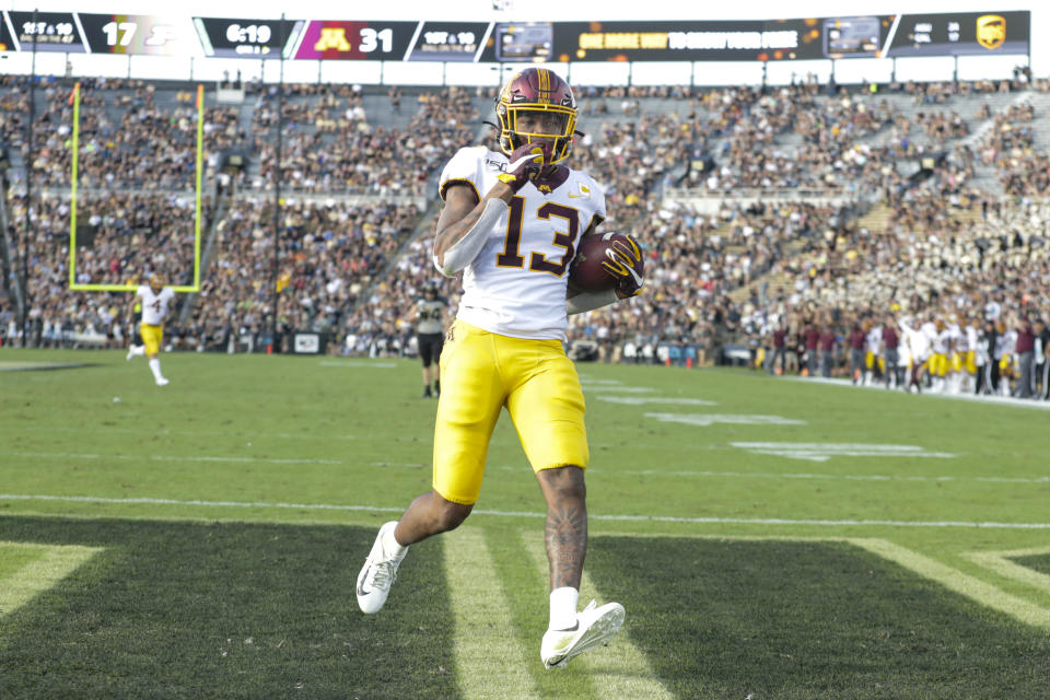 Minnesota wide receiver Rashod Bateman (13) 