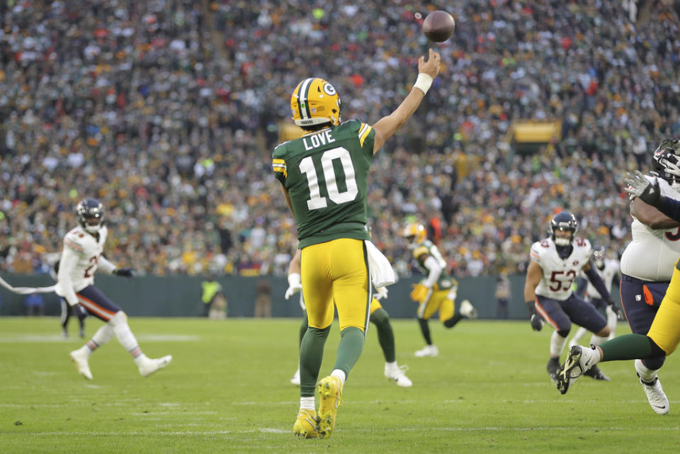 Green Bay Packers quarterback Jordan Love (10) throws the football during an NFL football game against the Chicago Bears, Sunday, Jan. 07, 2024, in Green Bay. (AP Photo/Melissa Tamez)