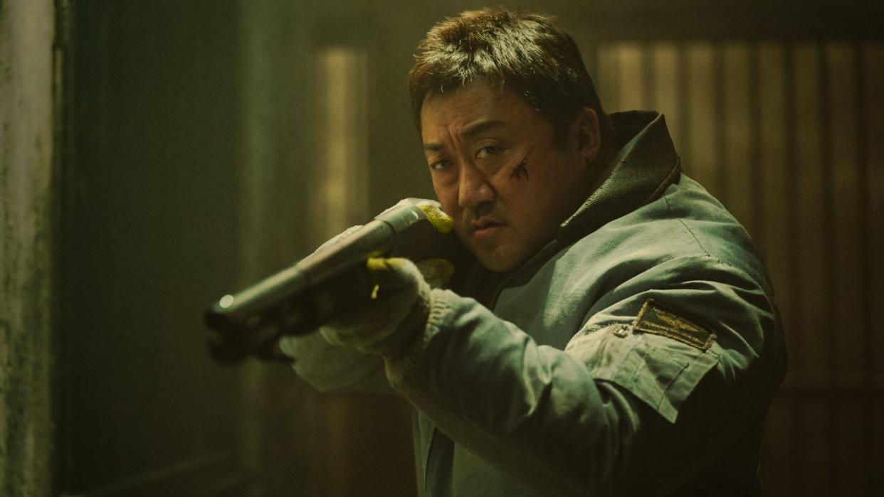  Don Lee and Lee Jun-young in Netflix's Badland Hunters. 