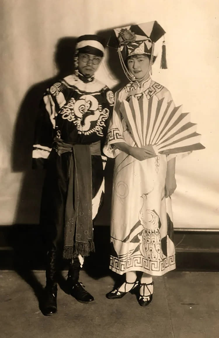 林徽因（右）與梁思成1926年參加賓州大學建築系舉辦的活動。翻攝賓大魏茲曼設計學院官網