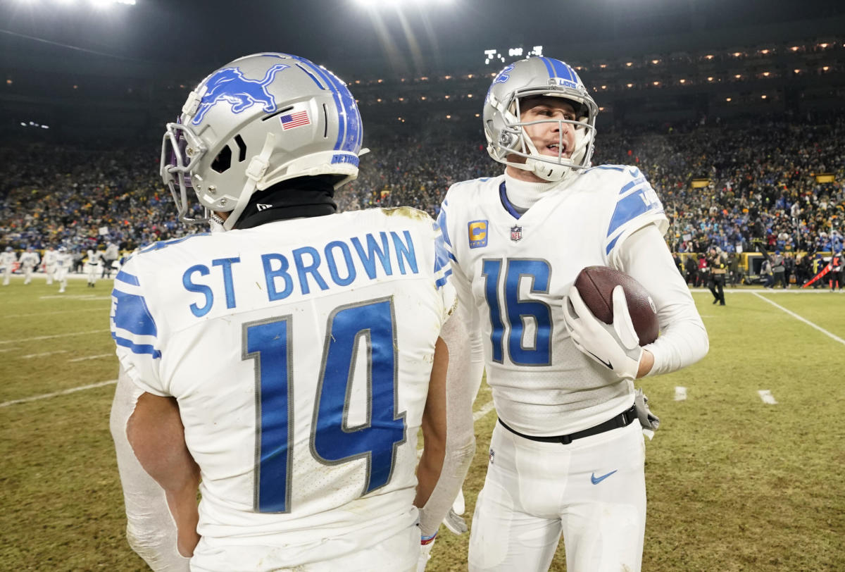 Green Bay Packers wearing all-white uniforms Thursday against Titans