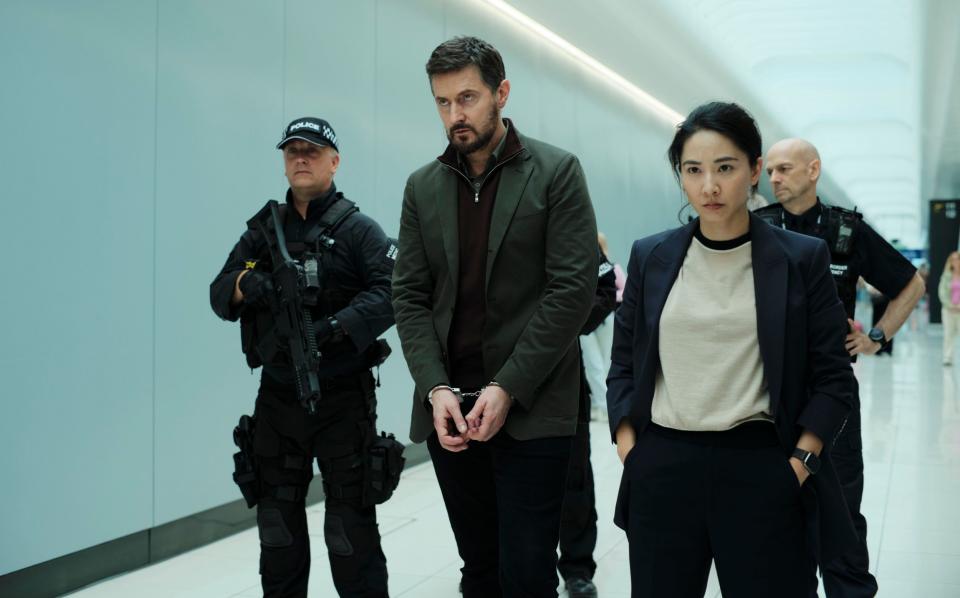 Richard Armitage and Jing Lusi in Red Eye