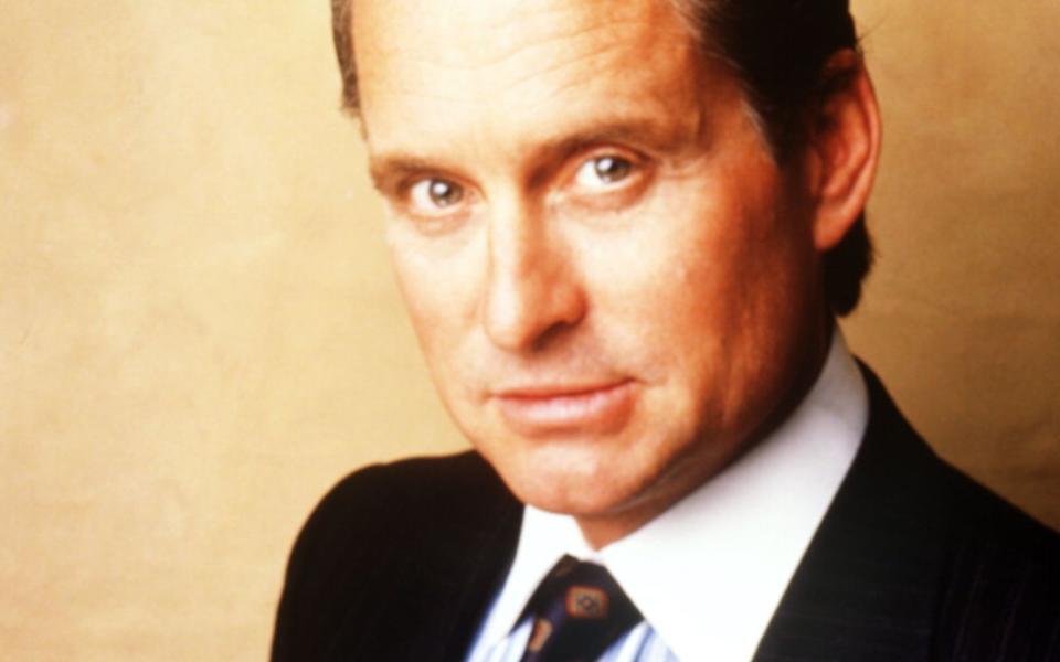 <p>Zum Vergleich: So sah Michael Douglas 1987 in seiner oscargekrönten Paraderolle aus: als Börsen-Hai Gordon Gekko in "Wall Street". (Bild: Fox)</p> 