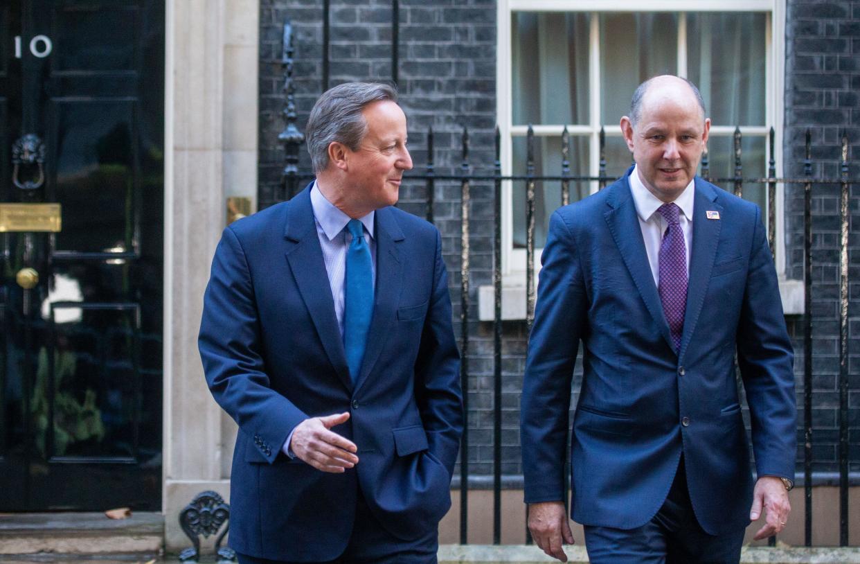 London, England, UK. 13th Nov, 2023. Former Prime Minister DAVID CAMERON is seen leaving 10 Downing Street WITH FOREIGN OFFICE PERMANENT SECRETARY PHILIP BARTON after becoming the new Foreign Secretary of the UK in the cabinet reshuffle. (Credit Image: © Tayfun Salci/ZUMA Press Wire) EDITORIAL USAGE ONLY! Not for Commercial USAGE! Credit: ZUMA Press, Inc./Alamy Live News