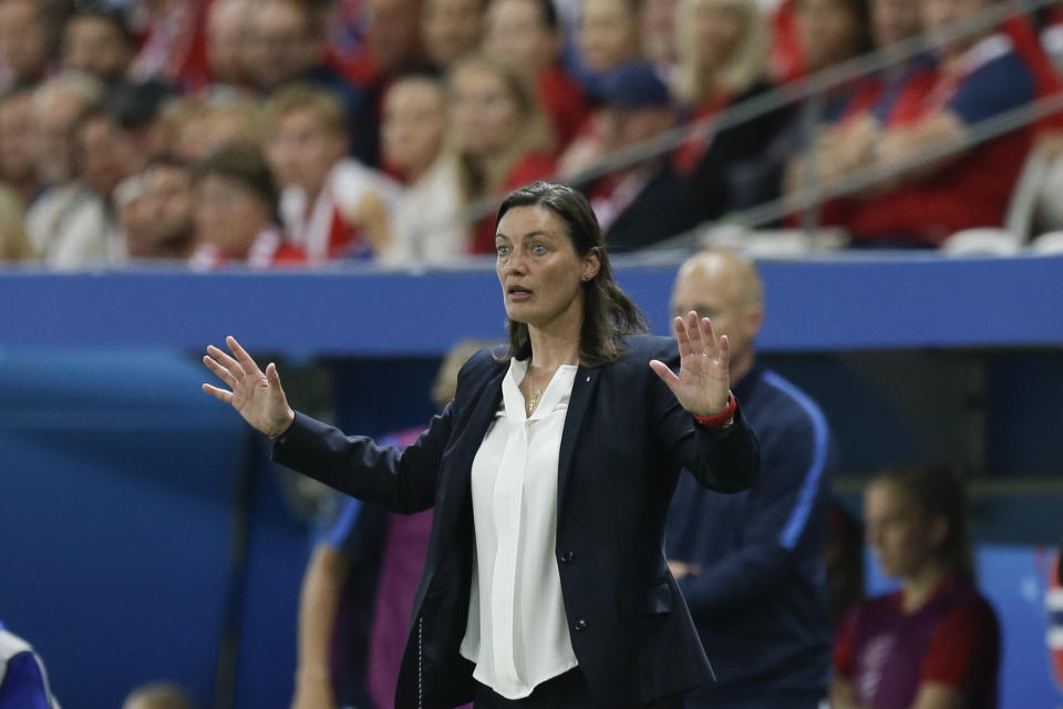 France coach Corinne Diacre gestures during the Women's World Cup Group A soccer match between France and Norway in Nice, France, Wednesday, June 12, 2019. (AP Photo/Claude Paris)