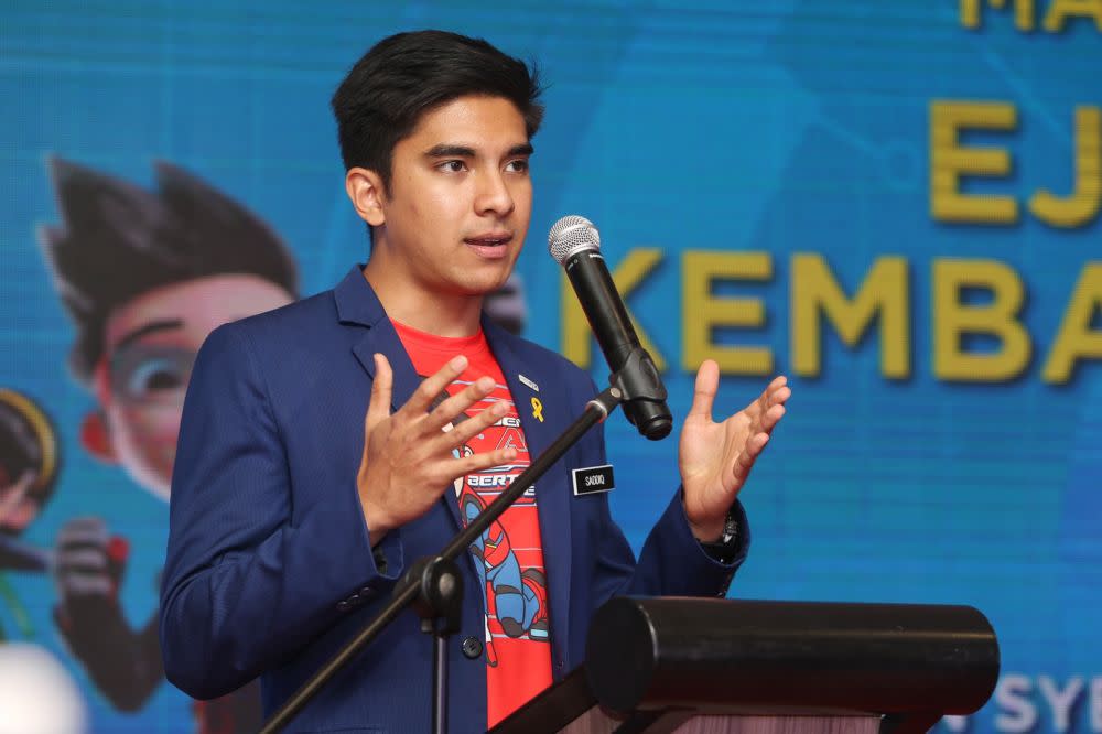 Youth and Sports Minister Syed Saddiq Syed Abdul Rahman speaks during a back-to-school event at Mydin USJ, Subang Jaya November 19, 2019. — Picture by Choo Choy May