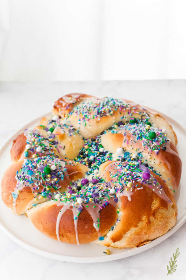 <p><a href="https://senseandedibility.com/mardi-gras-king-cake/" rel="nofollow noopener" target="_blank" data-ylk="slk:Sense & Edibility" class="link ">Sense & Edibility</a></p>