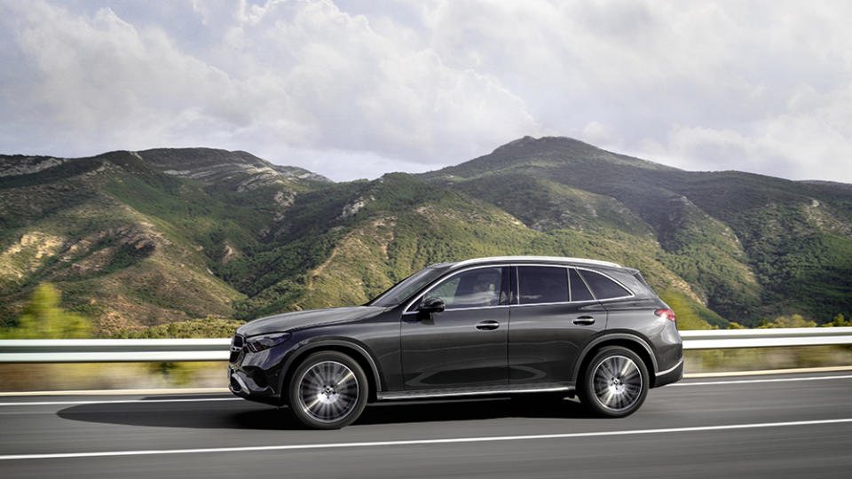 The 2023 Mercedes-Benz GLC300 from the side