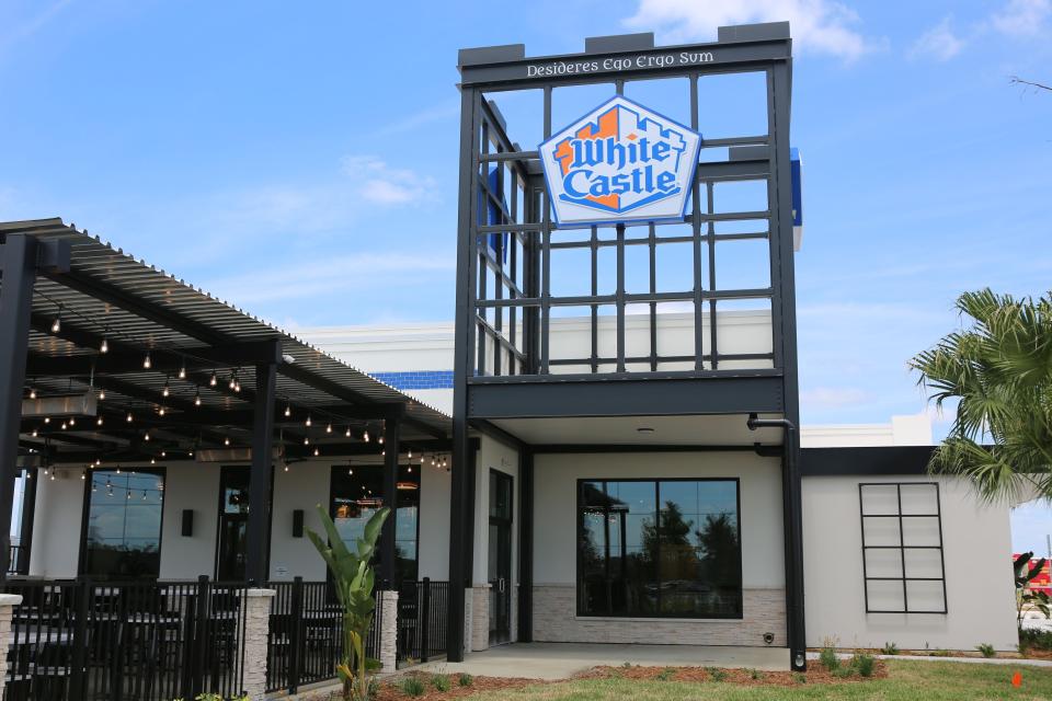 The wildly popular burger chain White Castle will soon return to Florida after a 53-year hiatus.