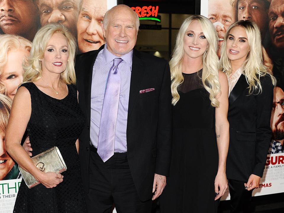 Terry Bradshaw, wife Tammy Bradshaw and daughters Erin Bradshaw and Rachel Bradshaw attend the premiere of "Father Figures" at TCL Chinese Theatre on December 13, 2017 in Hollywood, California