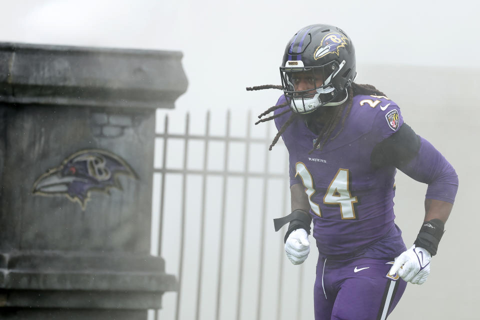 BALTIMORE, MARYLAND – DECEMBER 10: Jadeveon Clowney #24 of the Baltimore Ravens takes the field prior to the game against the Los Angeles Rams at M&T Bank Stadium on December 10, 2023 in Baltimore, Maryland. (Photo by Todd Olszewski/Getty Images)