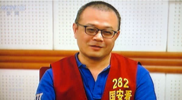 台灣人李孟居去年八月被中共拘留一年，日前登上央視說明如何成為「台灣間諜」。（圖片翻攝／央視）
