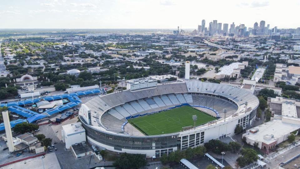 <div>DALLAS, TX - JULY 25: An aerial view of the Cotton Bowl Stadium ahead of a match between <a class="link " href="https://sports.yahoo.com/soccer/teams/barcelona/" data-i13n="sec:content-canvas;subsec:anchor_text;elm:context_link" data-ylk="slk:FC Barcelona;sec:content-canvas;subsec:anchor_text;elm:context_link;itc:0">FC Barcelona</a> and <a class="link " href="https://sports.yahoo.com/soccer/teams/juventus/" data-i13n="sec:content-canvas;subsec:anchor_text;elm:context_link" data-ylk="slk:Juventus FC;sec:content-canvas;subsec:anchor_text;elm:context_link;itc:0">Juventus FC</a> at Cotton Bowl on July 25, 2022 in Dallas, Texas. (Photo by Omar Vega/Getty Images)</div>