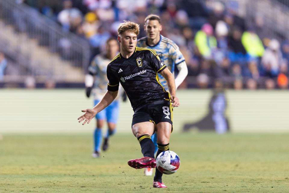 Crew midfielder Aidan Morris makes a pass against Philadelphia.