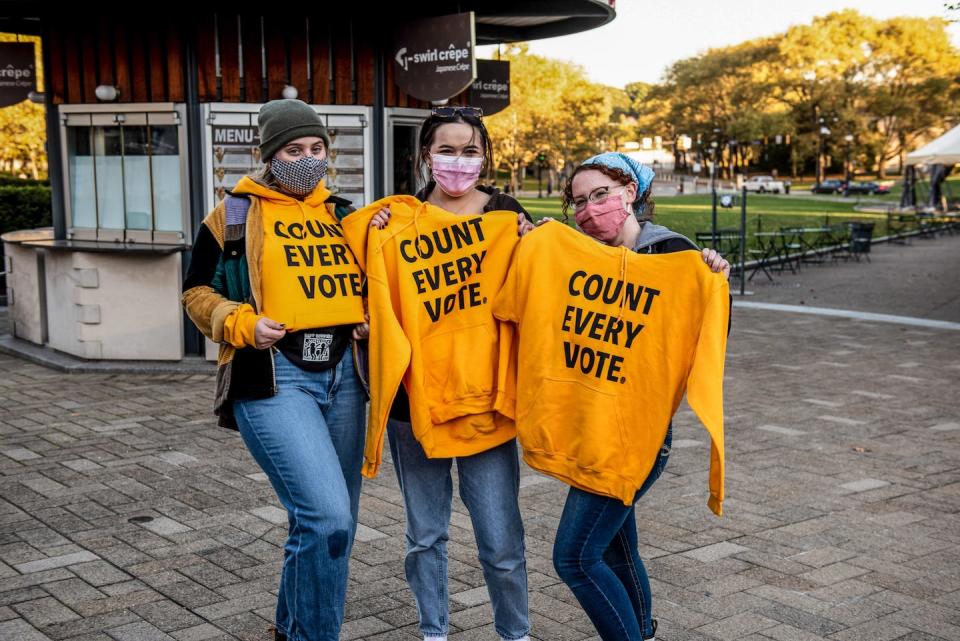 Young people typically are less likely than older people to vote in both presidential and midterm elections. <a href="https://media.gettyimages.com/id/1229453937/photo/young-students-female-voters-with-every-vote-counts.jpg?s=1024x1024&w=gi&k=20&c=mRA3zRNweuRpv3ood5s_on_klqT36_ZlvA5odTNGb80=" rel="nofollow noopener" target="_blank" data-ylk="slk:Aaron Jackendoff/SOPA Images/LightRocket via Getty Images;elm:context_link;itc:0;sec:content-canvas" class="link ">Aaron Jackendoff/SOPA Images/LightRocket via Getty Images</a>