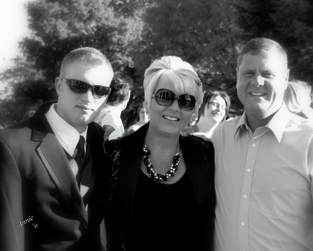 From left to right: Dillion, Lisa and Jeff Naslund (Photo: Lisa Naslund)